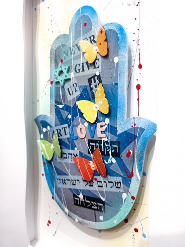 Side view of the Pop Art Hamsa artwork	